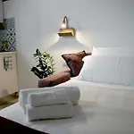 New Joyful Guest House